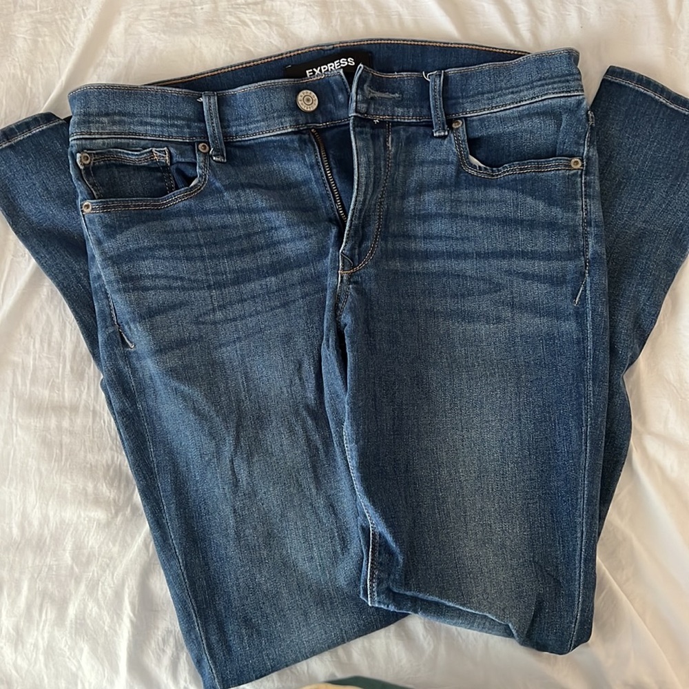 Mid Rise Medium Wash Skinny Jeans - Express